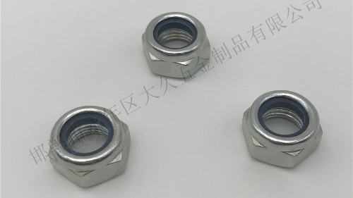 鎖緊螺母在操作過程中需要注意哪些地方？